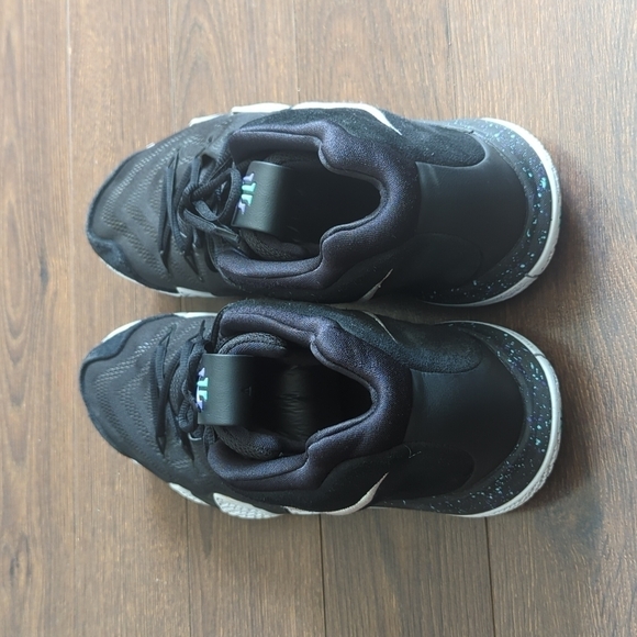 Nike Kyrie 4 NCAA 943806-002 Black Basketball Shoes Sneaker - Picture 6 of 11